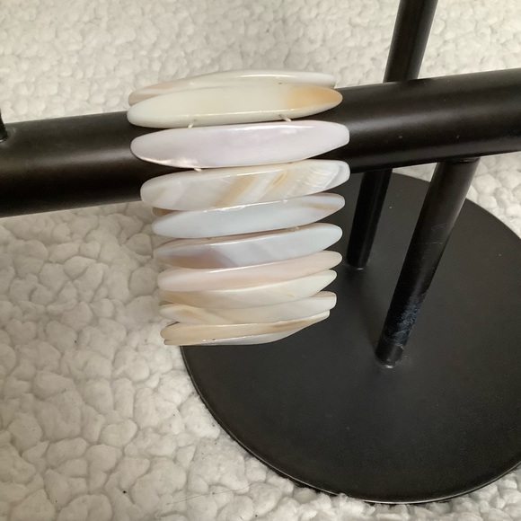 Vintage Shell Stretch Bracelet - Reversable - Picture 5 of 9